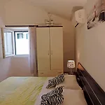 Apartment Lana *