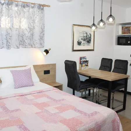 Lana Apartment Split