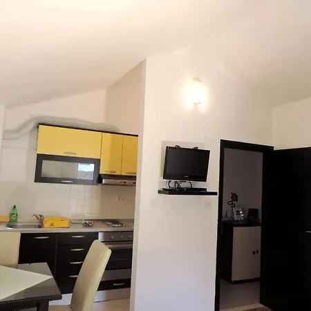 Lana Apartment
