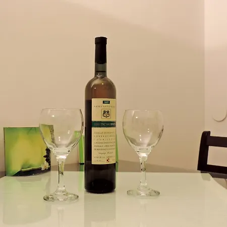 Lana Apartman *